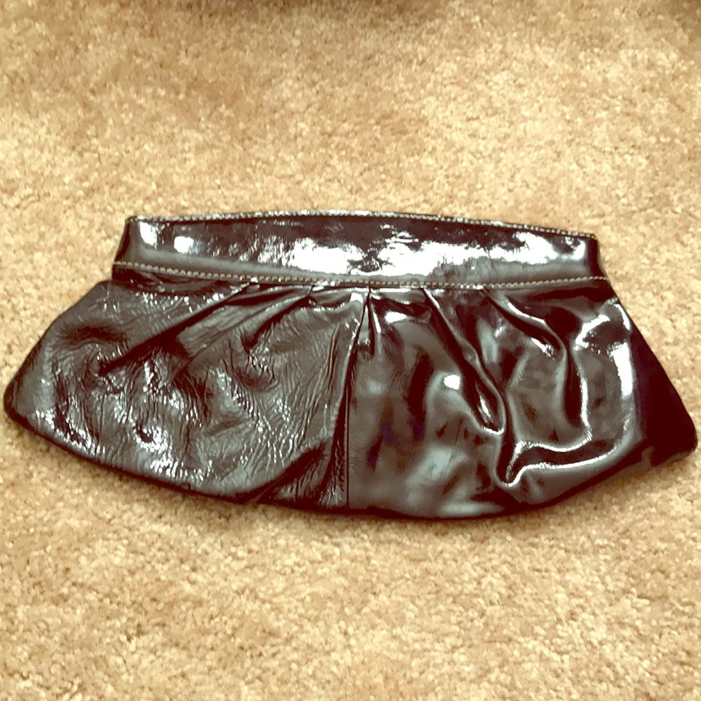 Black clutch
